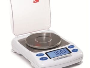 Cân Tiểu Ly, Cân Gia Đình