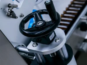 Máy dán nhãn ống lọ thủy tinh 4