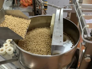 Số hiệu mẫu DS-320A Đo lường Cốc đong Hình dạng túi Hàn kín mặt sau / Hàn kín 3 mặt / Hàn kín 4 mặt Tốc độ đóng gói 30-80 túi/phút Chiều rộng cuộn Tối đa 320mm Chiều dài túi 30~180mm Chiều rộng túi 15~100mm Kích thước máy Dài)1100*Rộng)755*Cao)1540mm Trọng lượng máy 300kg Quyền lực 220V, 50/60HZ, 1.2KVA