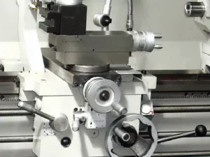 Máy Tiện Cơ SP2123 4